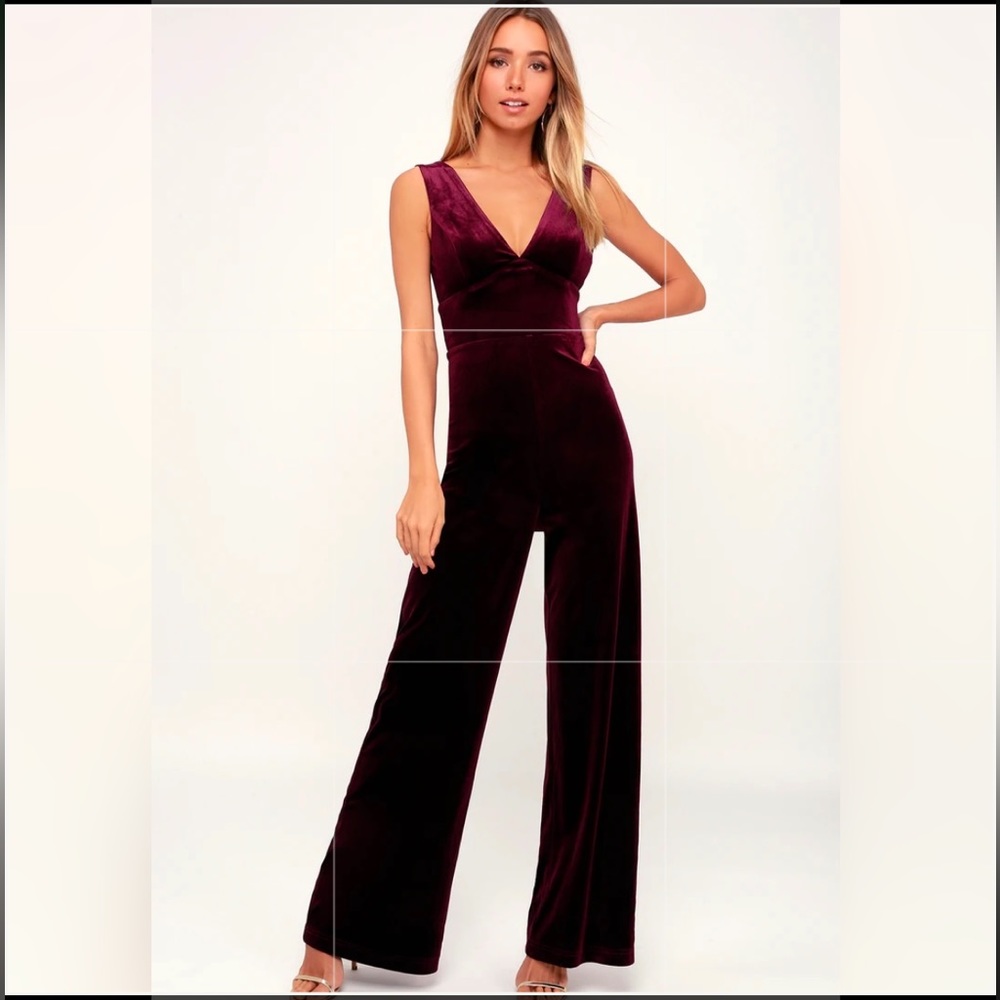 Lulu’s Kiss at Midnight Burgundy Velvet Sleeveless Jumpsuit